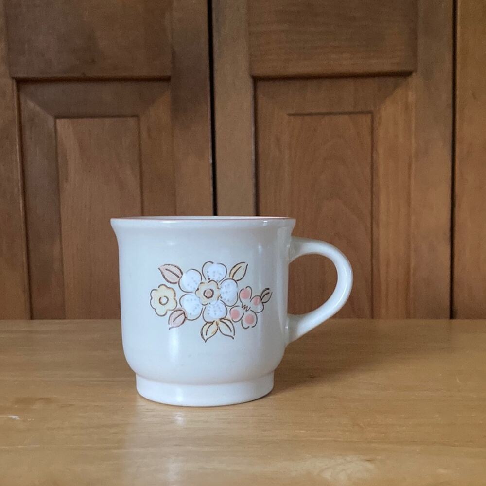 Vintage Hearthside Chantilly “Fleur de Bois” Coffee Cup
